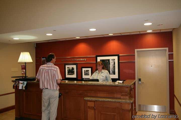 Hampton Inn & Suites Williamsburg-Central Интериор снимка